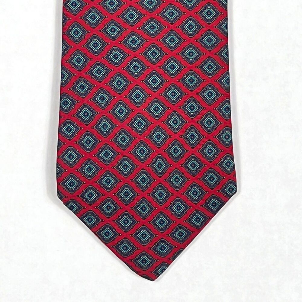 Baker Street Van Heusen Silk Tie 3.5" x 56.5" Red Blue Medallion Made in USA